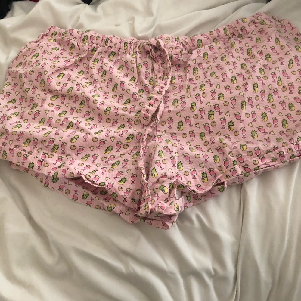 GUC vineyard vines pina colada pajama shorts size M